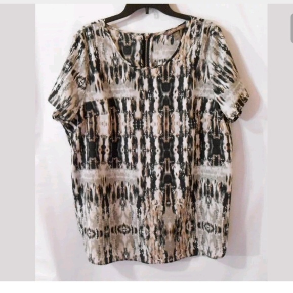 Charlie Jade 2X Black & White Short Sleeve Top - Picture 2 of 5